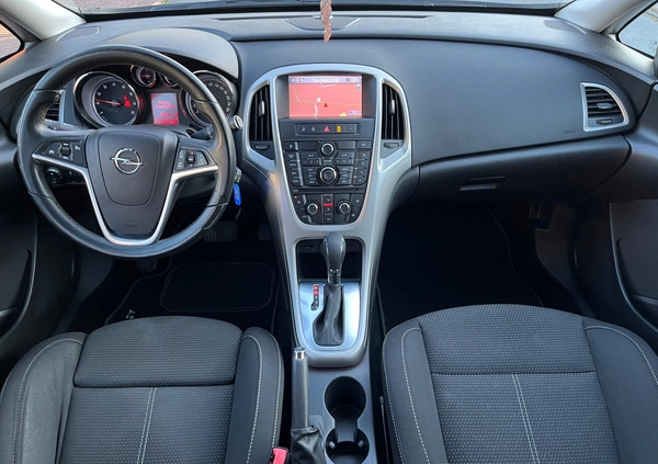 Opel Astra cena 32700 przebieg: 135000, rok produkcji 2012 z Biała małe 92